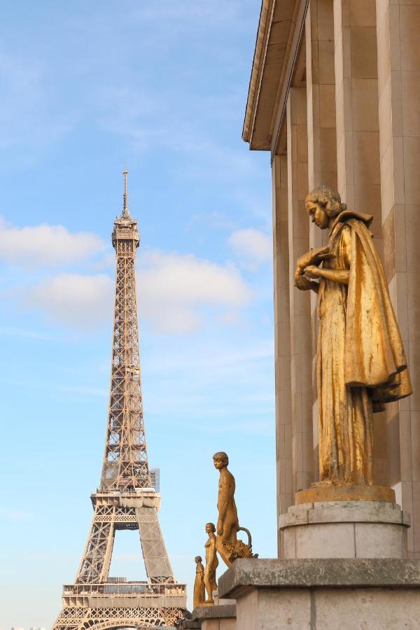 Victor Hugo Flat * Paris
